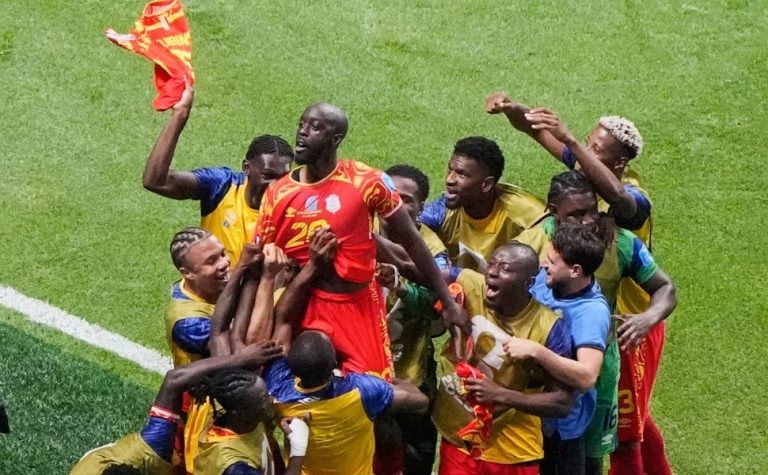 RD Congo tem virada épica sobre o Uzbequistão e consegue classificação na Copa