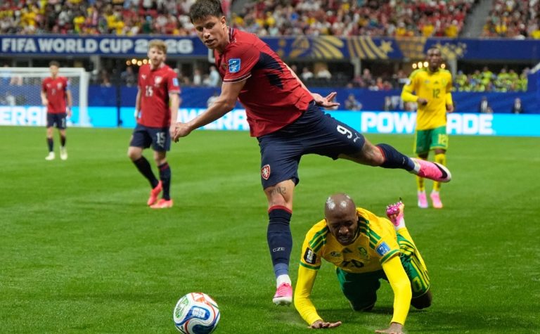 República Tcheca cede empate e África do Sul faz 1 a 1