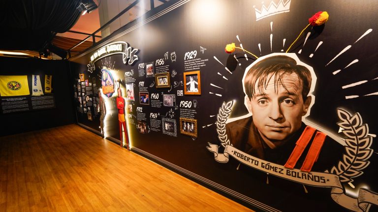 RioMar Recife abre exposição em homenagem ao seriado Chaves