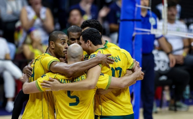 Seleção brasileira masculina de vôlei derrota Irã na estreia da Liga das Nações