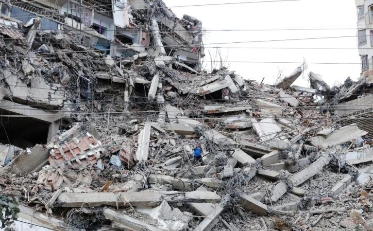 Sobe para 1.719 o número de mortos na Venezuela após terremotos