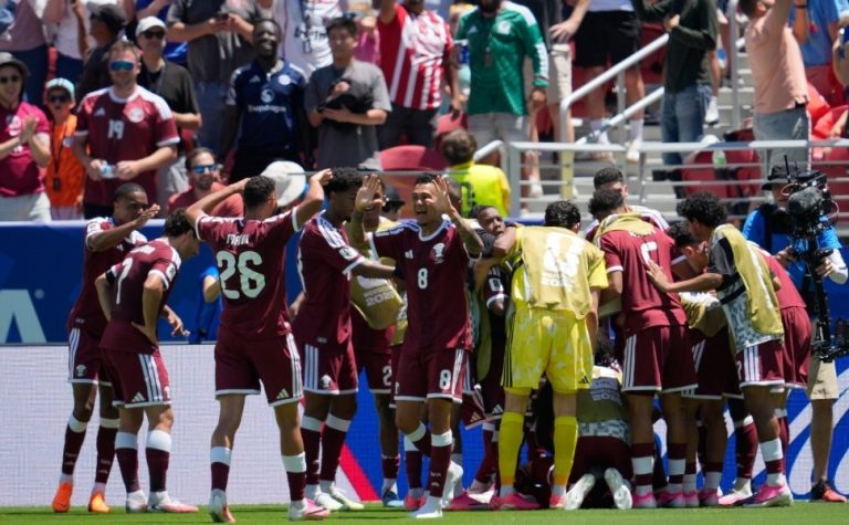 Suíça leva empate do Catar no fim no pior jogo da Copa até o momento