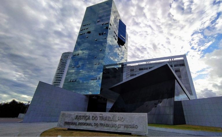 Supermercado do ES é multado em R$ 20 mil após condenação por homofobia