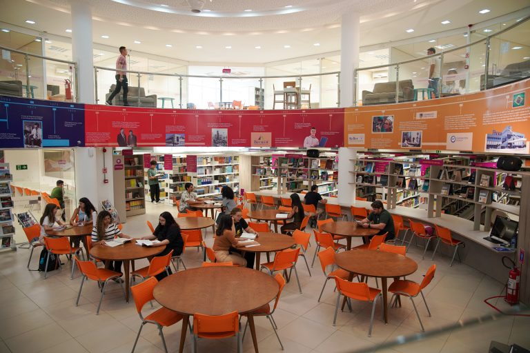UniFavip Wyden: formação global e oportunidades internacionais em pleno Agreste