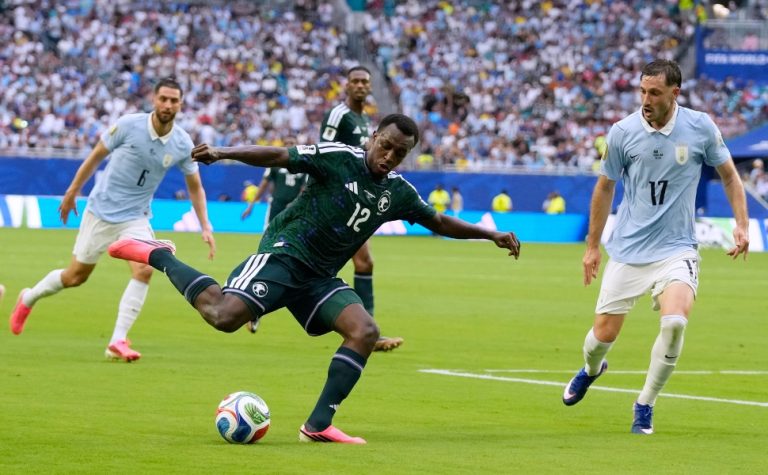 Uruguai empata com Arábia Saudita e Grupo H não tem vencedor na 1ª rodada da Copa