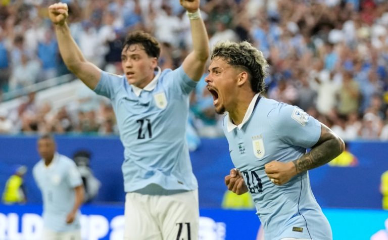 Uruguai tenta passar por Vozinha em segundo jogo neste domingo