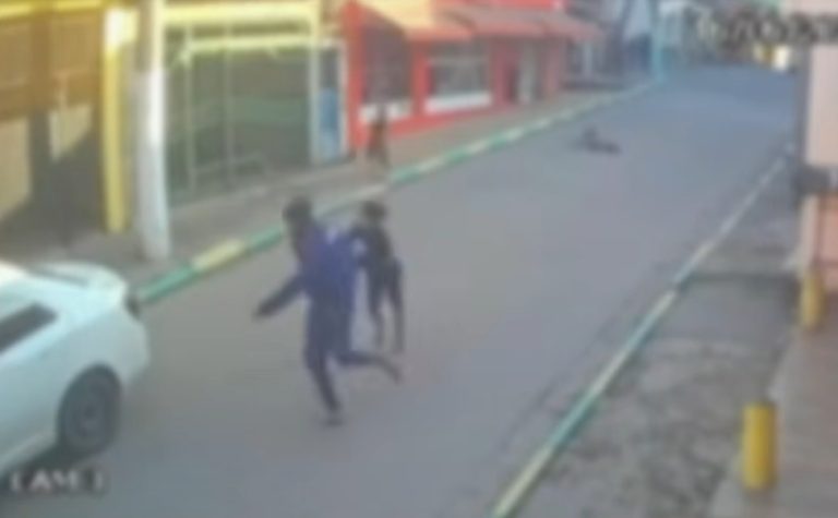 VÍDEO | Homem desce de táxi e tenta sequestrar criança no meio da rua em SP