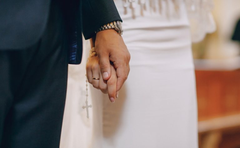 Vaga para casar na igreja, só se for em 2027