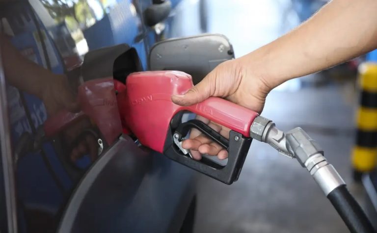 ANP cria app para motorista conferir qualidade de posto de combustível