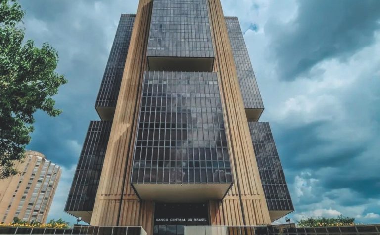 Abertas mais de 12 mil vagas para virar servidor federal