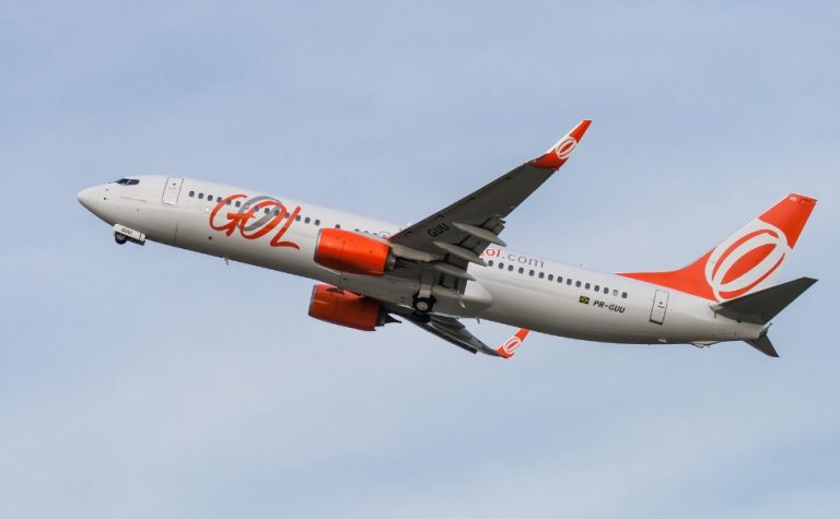 Avião parte de SP ao ‘fim do mundo’, mas dá meia-volta após problemas