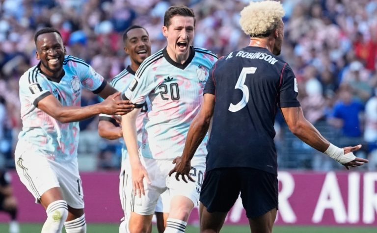 Balogun é anulado em campo, Bélgica arrasa com os EUA e frustra manobra de Trump