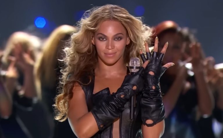 Beyoncé lança, sem avisar, música gravada em 2013 que ficou de fora de álbum