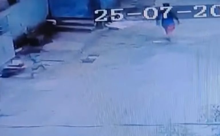 Briga entre vizinhos termina com homem baleado em Vila Velha