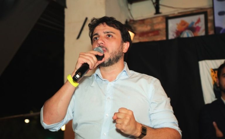 Candidato diz que vai extinguir favelas