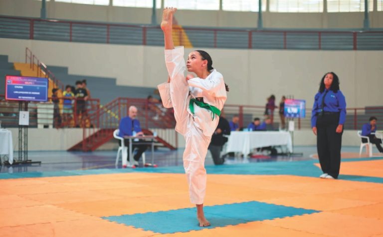 Capixaba de 12 anos conquista ouro no Open Sudeste de Taekwondo
