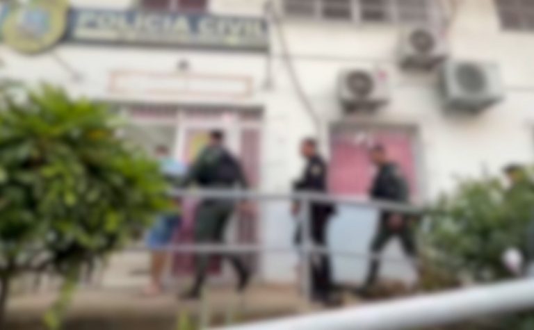 Casal é preso por sequestrar e torturar homem após sofrer golpe de R$ 50 mil