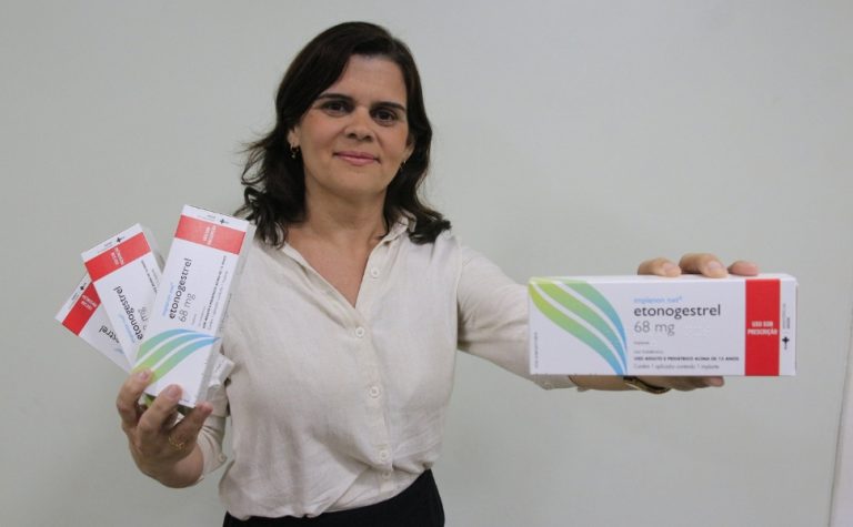 Chip disponível no SUS evita gravidez por três anos