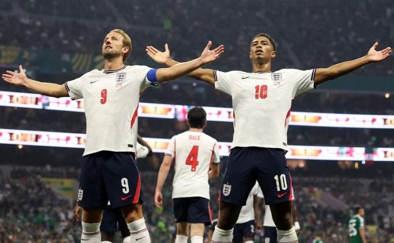 Com um a menos, Inglaterra derruba México no Azteca e segue na Copa