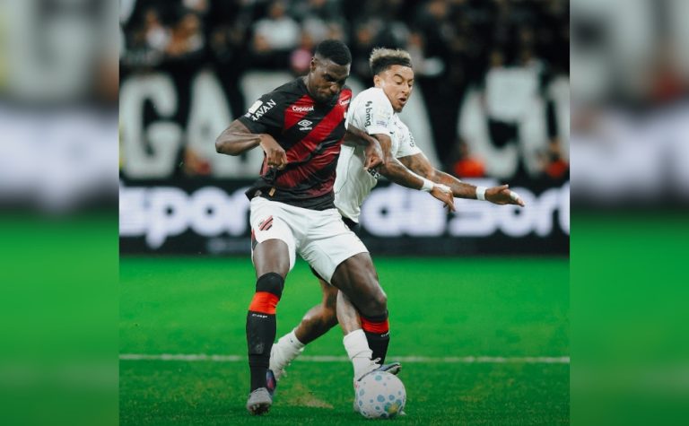 Corinthians empata com o Athletico-PR em jogo com drama para Yuri Alberto
