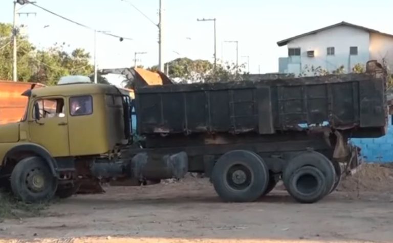 Corpo de mulher é encontrado dentro de saco de lixo em depósito na Serra
