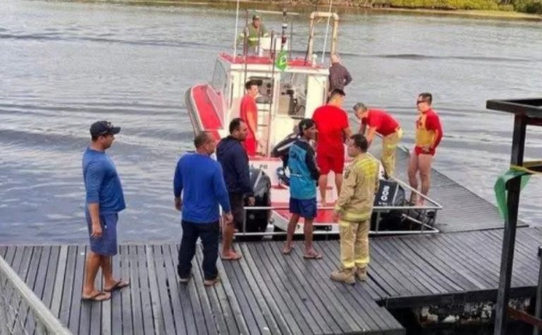 Embarcação com 19 pessoas naufraga, deixa um morto e 7 feridos no PR