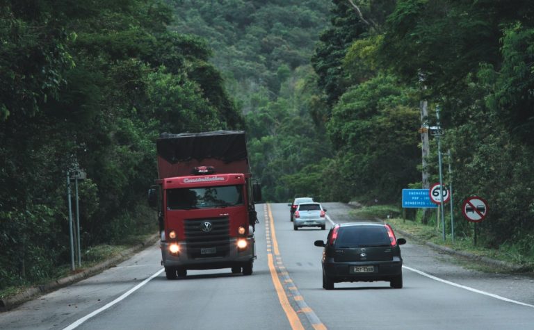 Empresa vai identificar imóveis para desapropriação em obras na BR-262