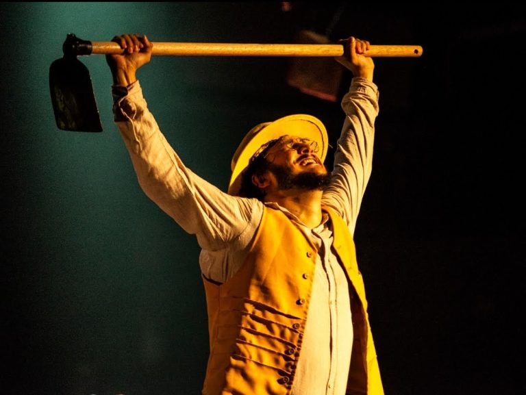 Espetáculo ‘Quaresma’ ganha duas sessões no Teatro Apolo