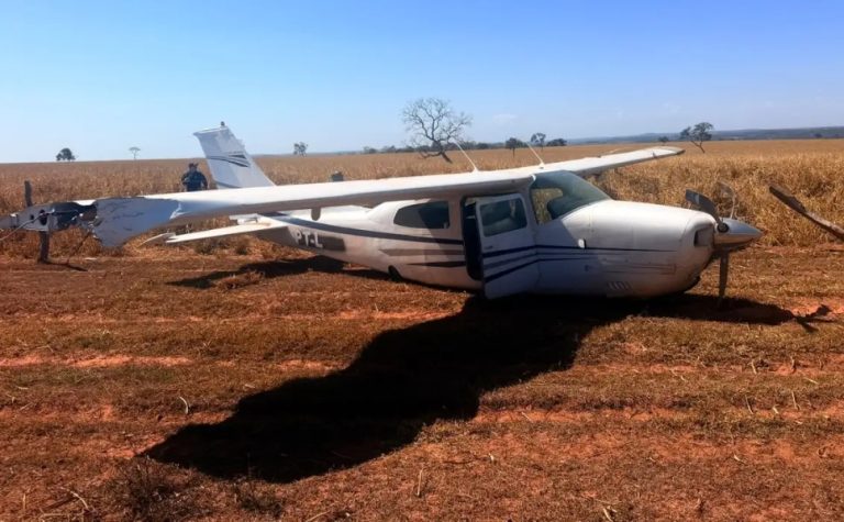 FAB intercepta aeronave suspeita vinda da Bolívia