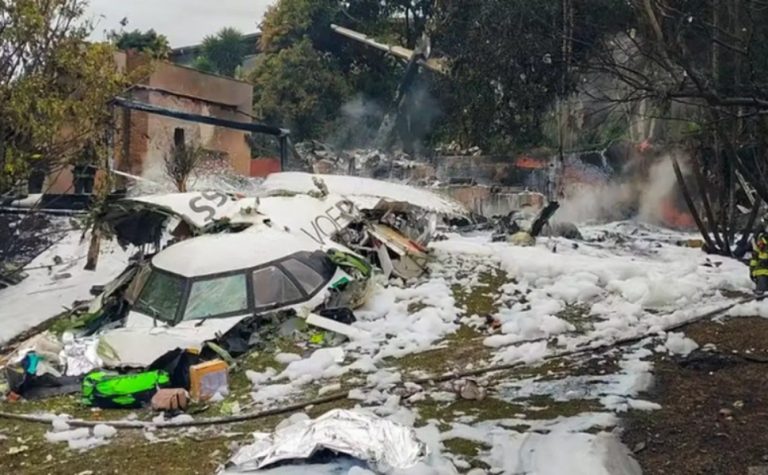 Famílias acessam caixa-preta de voo da Voepass quase 2 anos após queda em SP