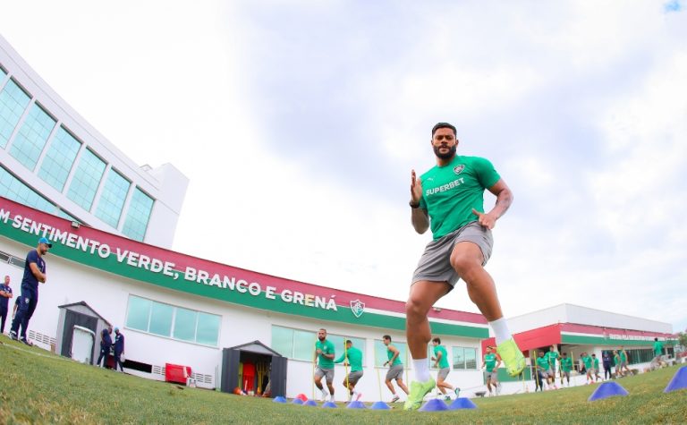 Fluminense ganha força com Thiago Silva e Hulk para enfrentar o Grêmio