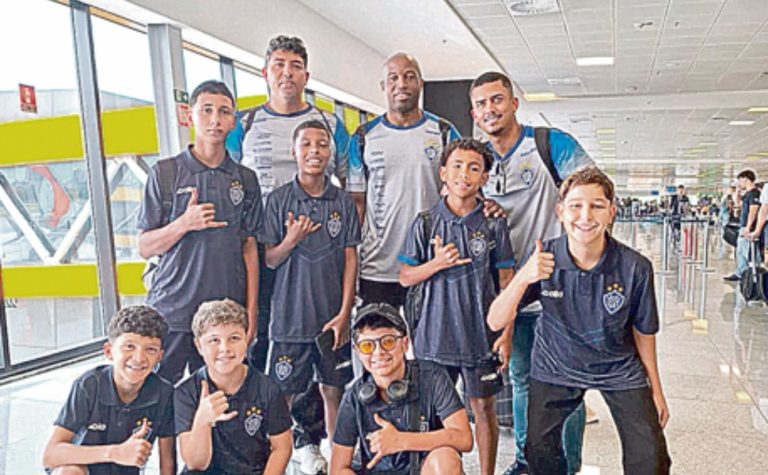 Garotada do Vitória inicia torneio nacional em Maceió