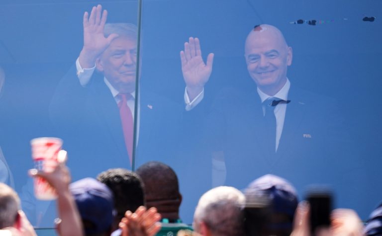 Infantino desiste de plano para investimentos privados na Fifa após ameaça de boico