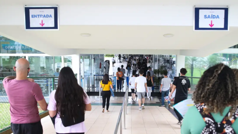 Inscrições para o Fies do segundo semestre começam na terça-feira (14)