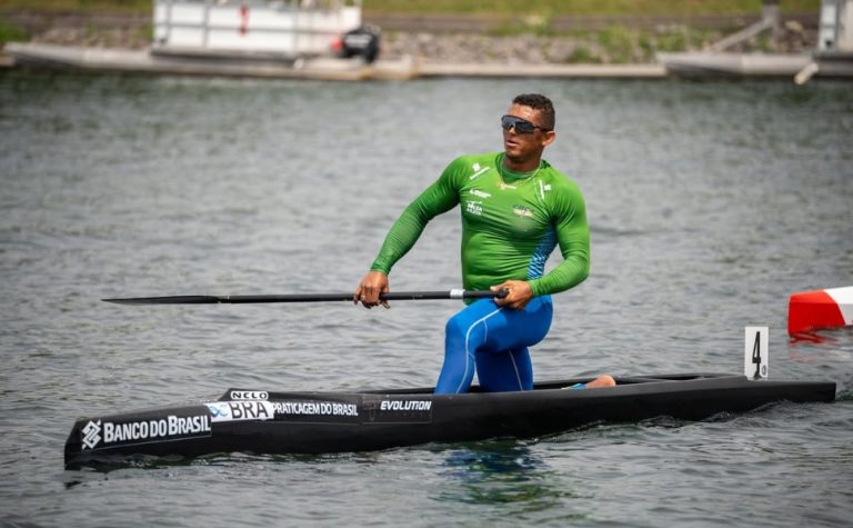 Isaquias Queiroz é ouro no C1 1000 m no Pan-Americano de canoagem