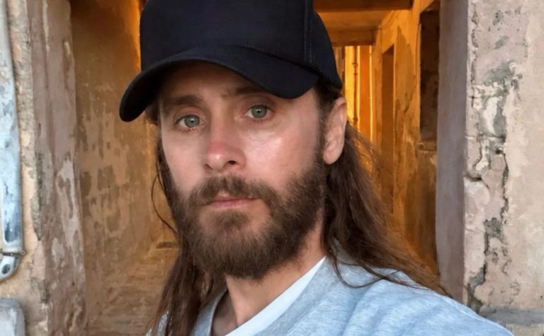Jared Leto é acusado de agressão sexual por dez mulheres em documentário
