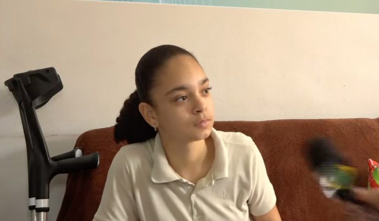 Jovem atacada por tubarão em Boa Viagem recebe alta após 40 dias internada