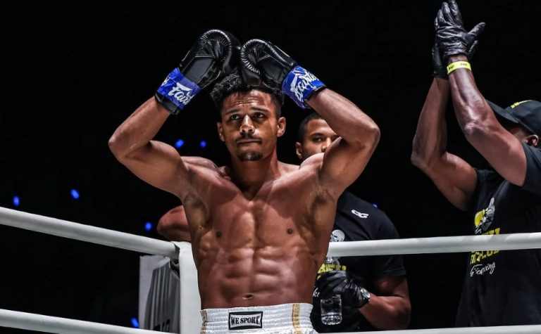 Kickboxing: capixaba encara russo em novo desafio na Ásia