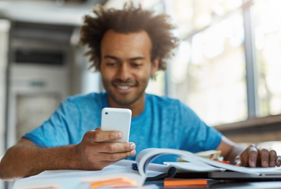 Live gratuita com especialista vai ajudar estudantes a se destacarem no LinkedIn