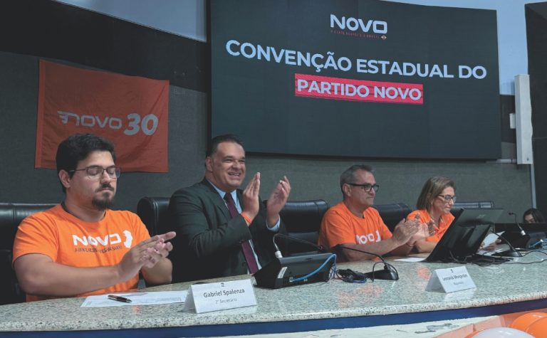 “Luta de Davi contra Golias”, diz Monjardim