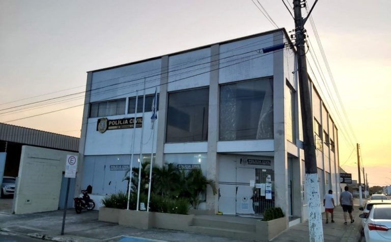 Mãe e padrasto são presos suspeitos de estuprar adolescentes em Linhares