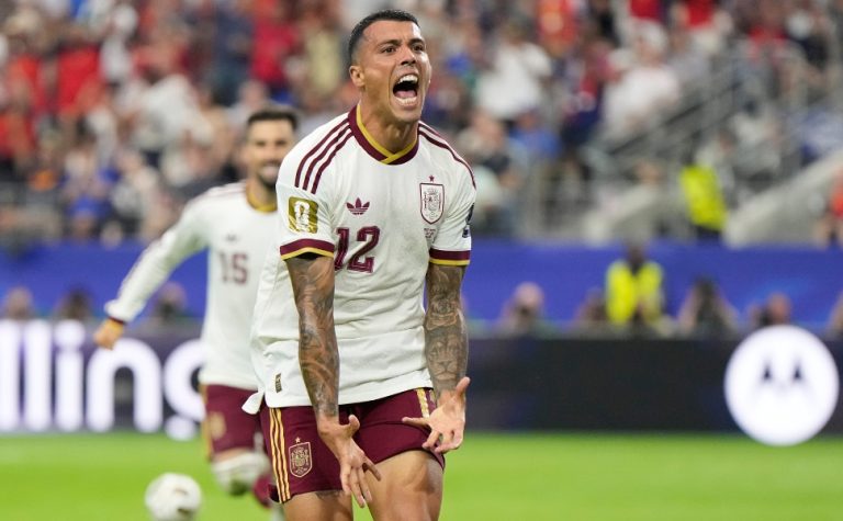 Melhor da semi, Pedro Porro destaca jogo perfeito da Espanha