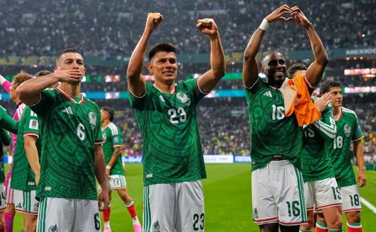 México aniquila Equador e vai às oitavas da Copa do Mundo