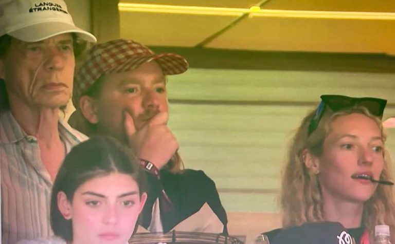 Mick Jagger afasta fama de pé-frio com vitória da Inglaterra na Copa do Mundo