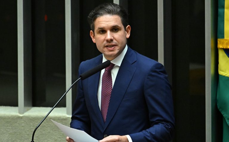 Motta cria comissão especial para debater redução da maioridade penal na Câmara