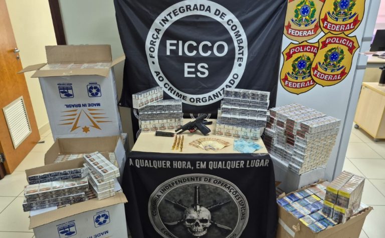 Mulher é presa com arma e 3.590 maços de cigarros em Cariacica