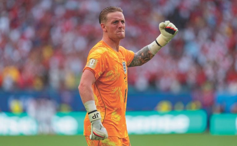 “Não podemos focar só no Messi”, diz goleiro da Inglaterra sobre jogo com Argentina