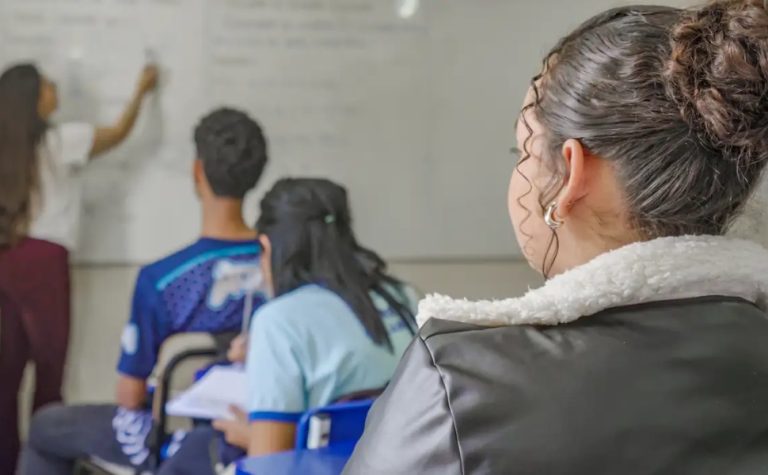Nascidos em maio e junho recebem parcela do Pé-de-Meia nesta quarta