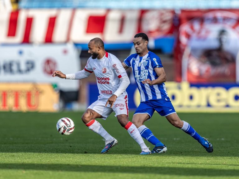 Náutico perde para o Avaí e chega a sete jogos sem vitórias na Série B