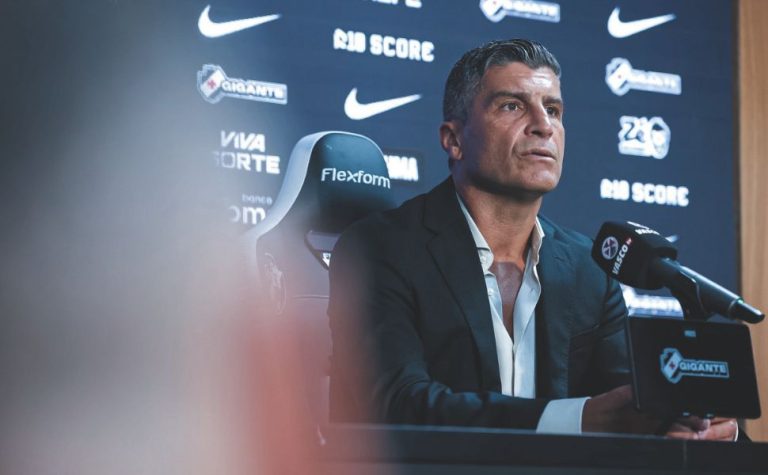 Nova era em São Januário: quem é o novo treinador do Vasco